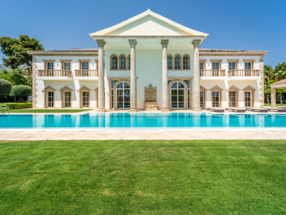 Villa for sale in Marbella