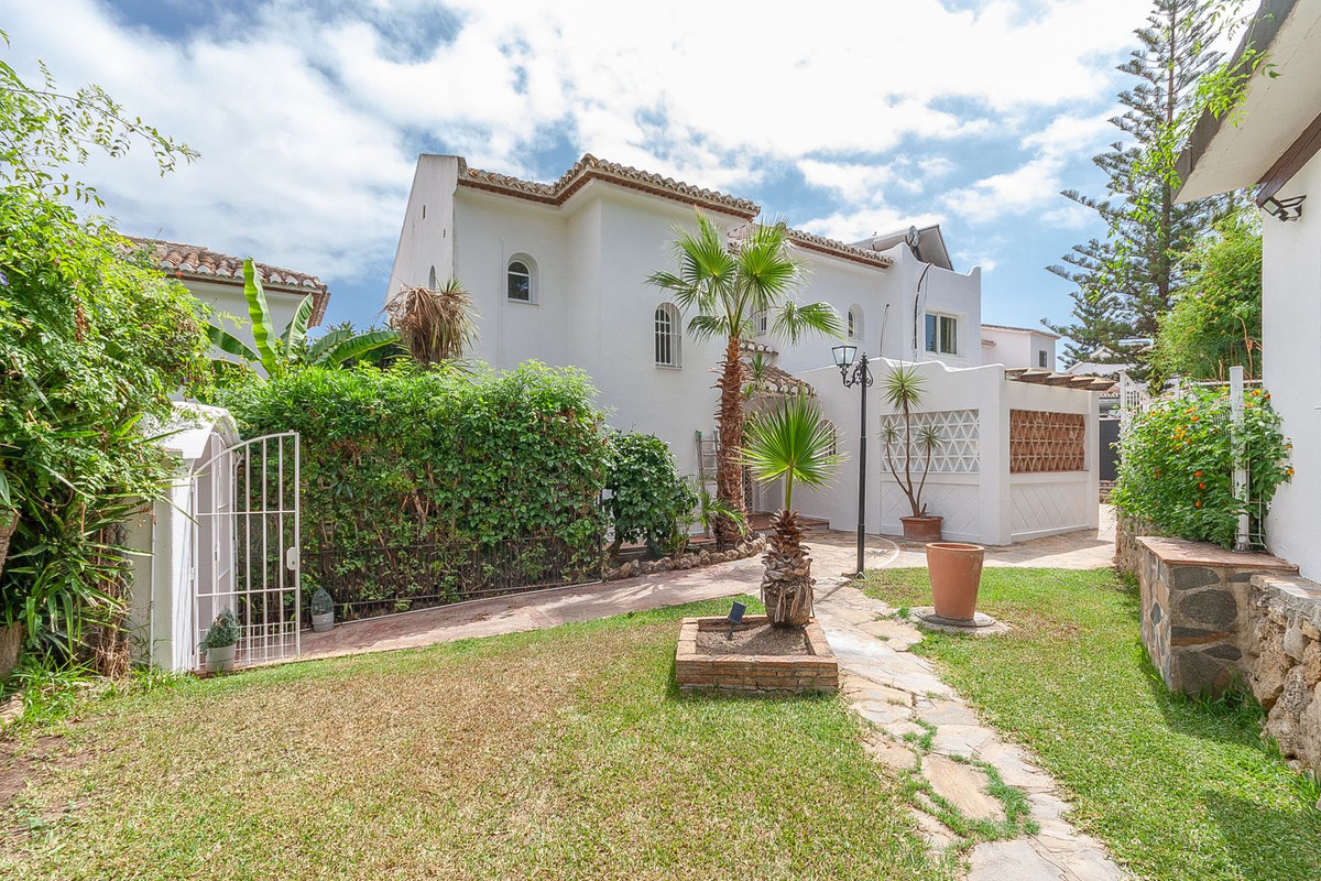 Villa for sale in Marbella