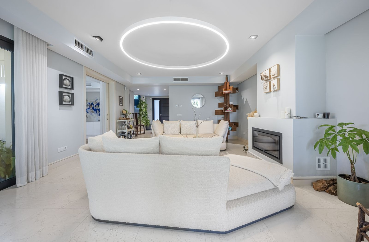 Villa for sale in Marbella