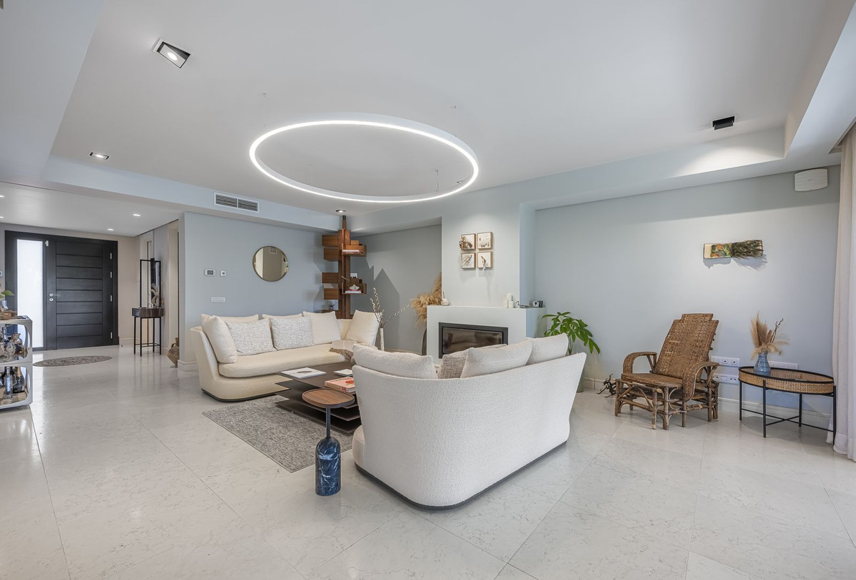 Villa for sale in Marbella