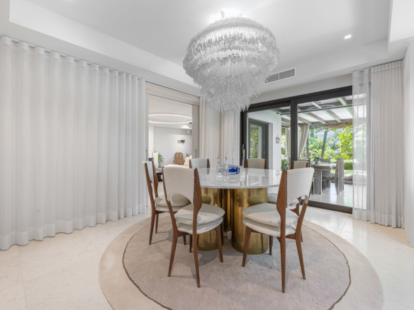 Villa for sale in Marbella