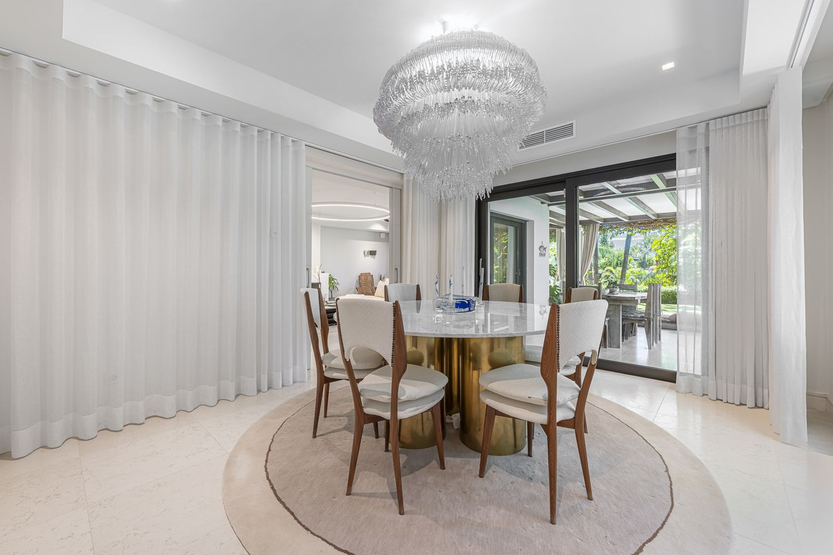 Villa for sale in Marbella