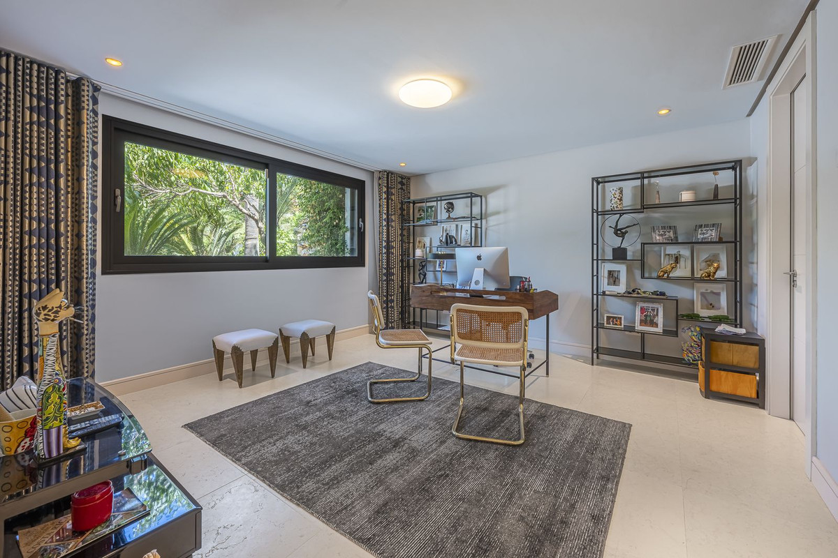 Villa for sale in Marbella