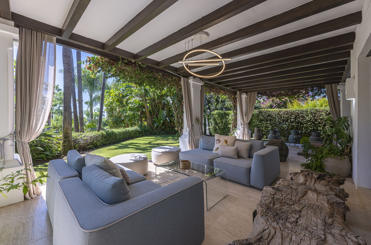 Villa for sale in Marbella