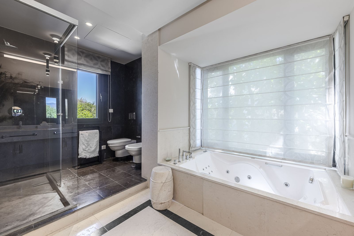 Villa for sale in Marbella