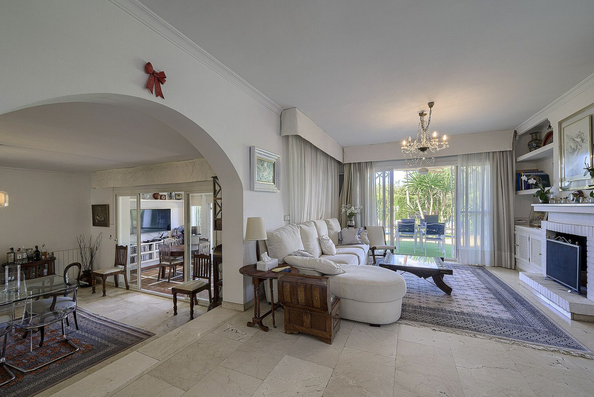 Villa for sale in Marbella