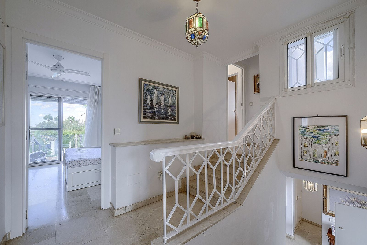 Villa for sale in Marbella
