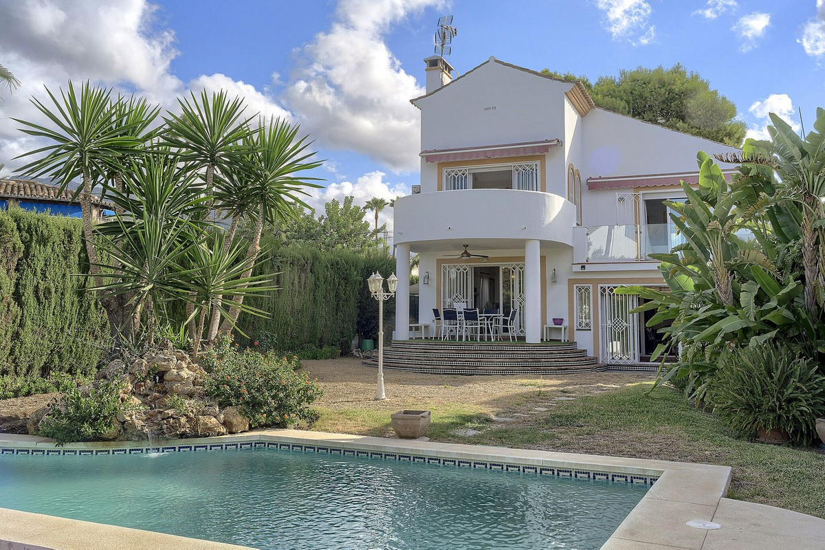 Villa for sale in Marbella