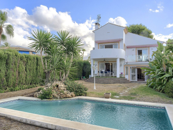 Villa for sale in Marbella