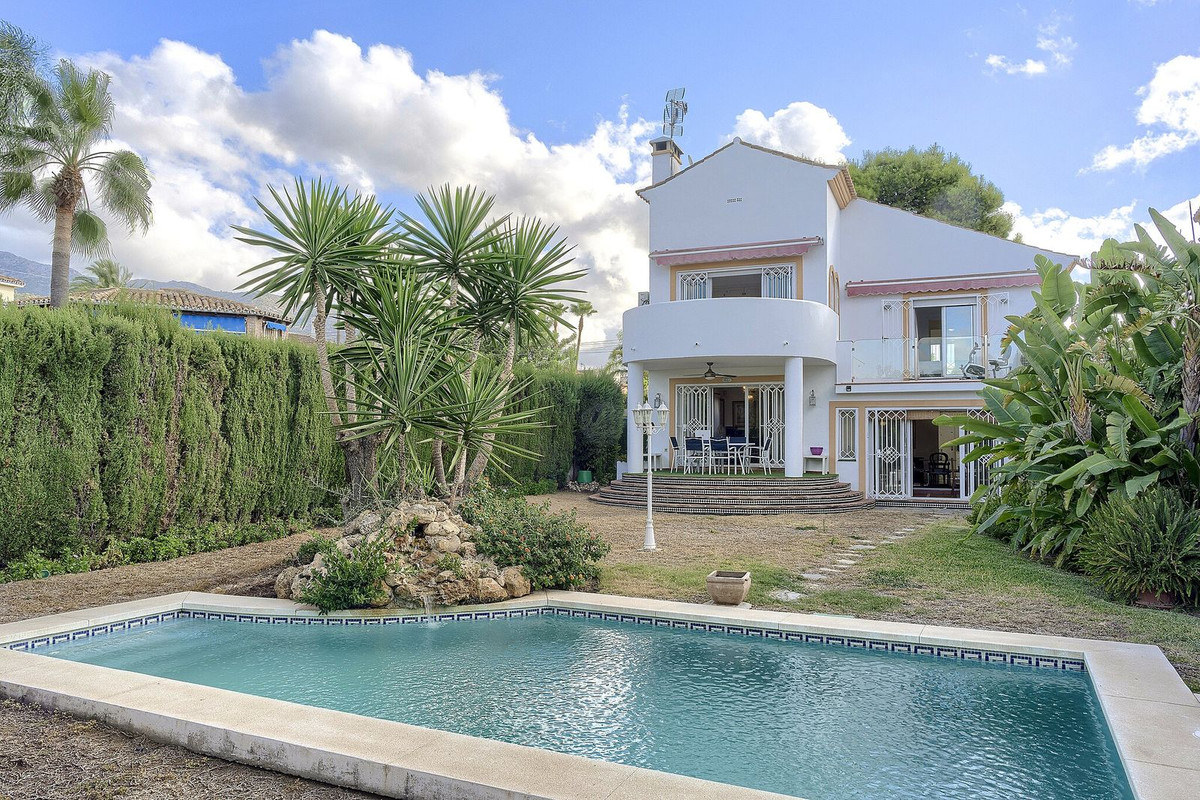 Villa for sale in Marbella