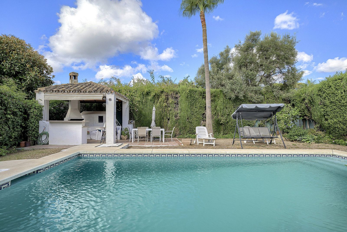 Villa for sale in Marbella