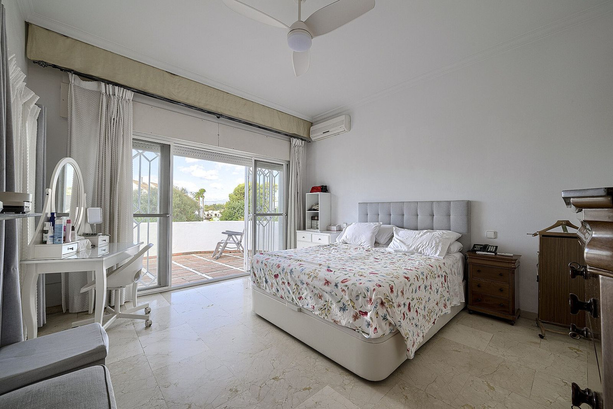 Villa for sale in Marbella