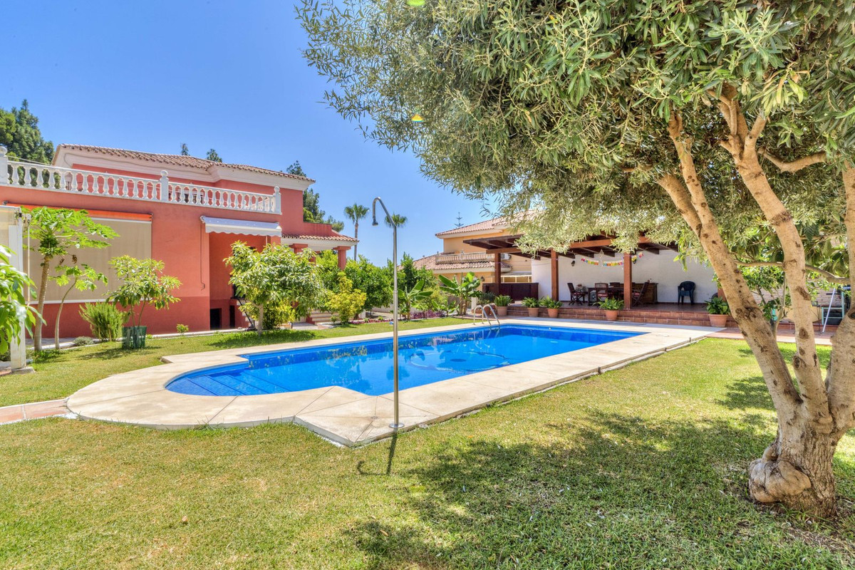 Villa for sale in Marbella