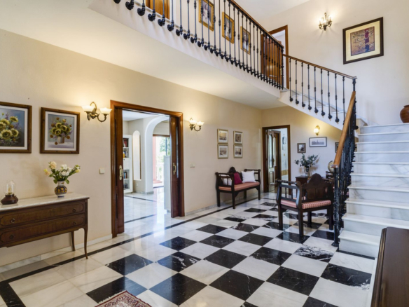 Villa for sale in Marbella