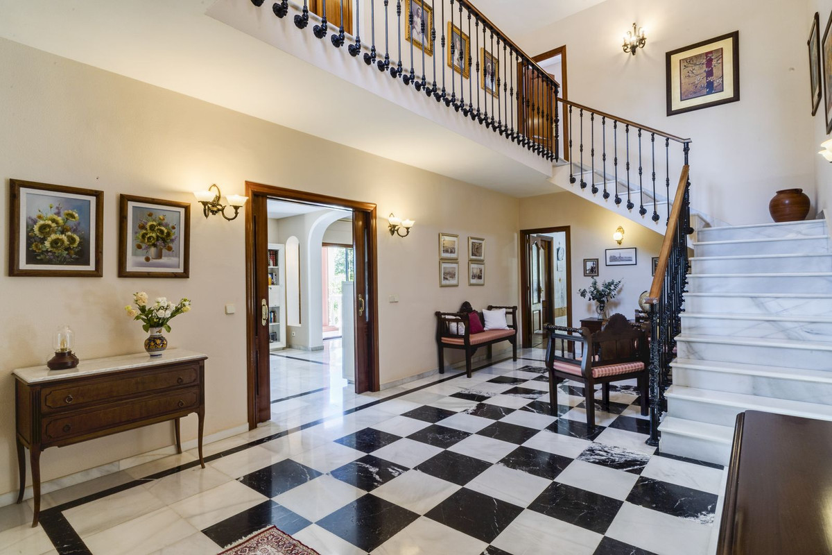 Villa for sale in Marbella