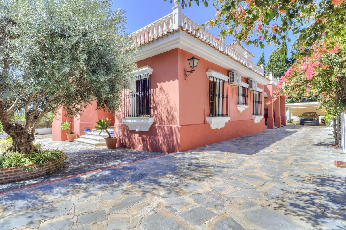 Villa for sale in Marbella