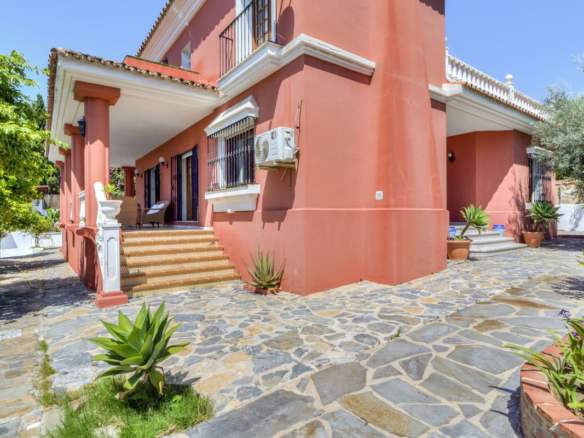 Villa for sale in Marbella
