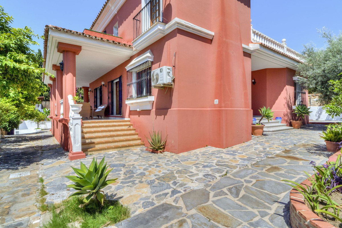 Villa for sale in Marbella