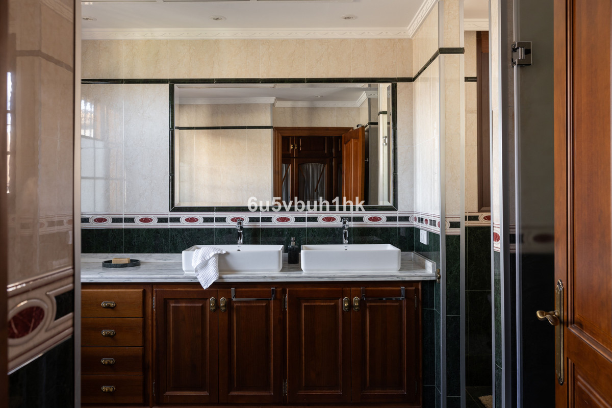 Villa for sale in Marbella