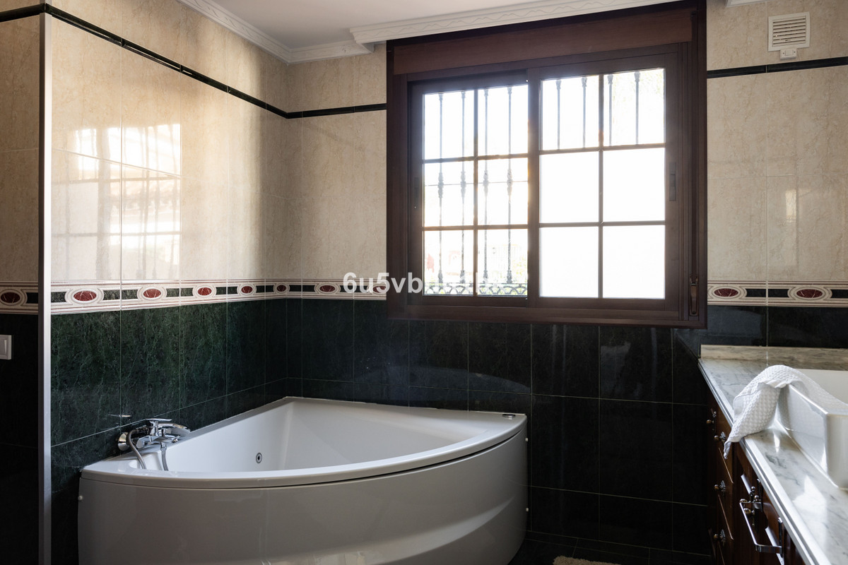 Villa for sale in Marbella