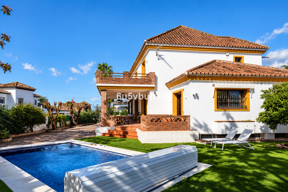 Villa-in-Marbella-Ref-R5485627 Villa for sale in Marbella