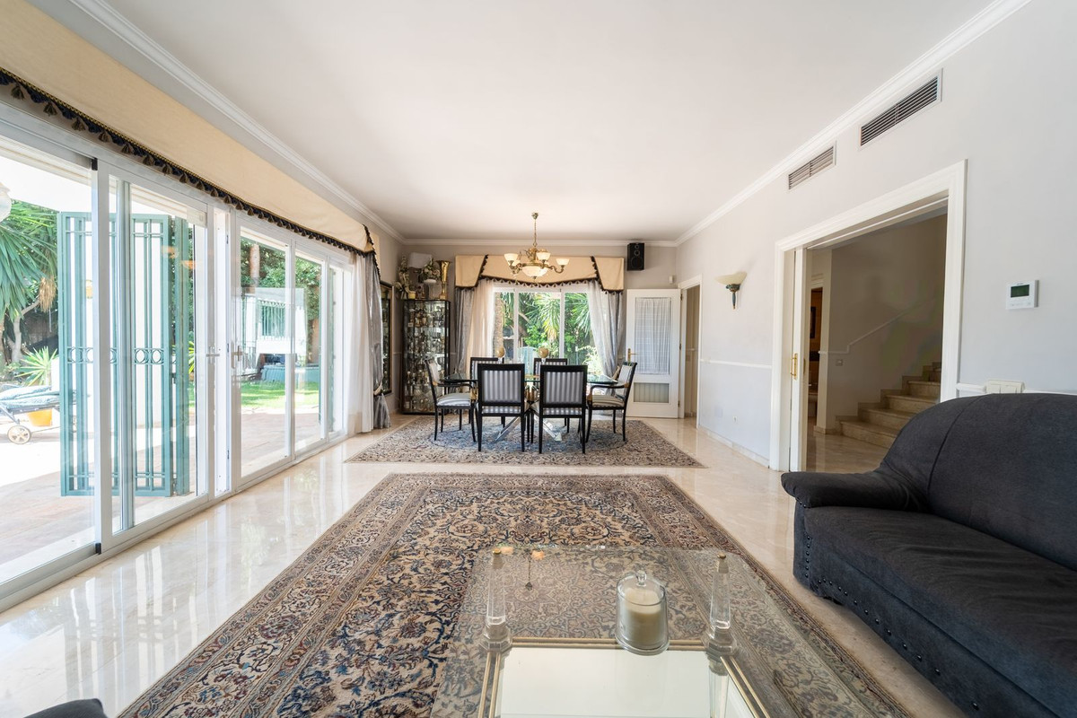 Villa for sale in Marbella