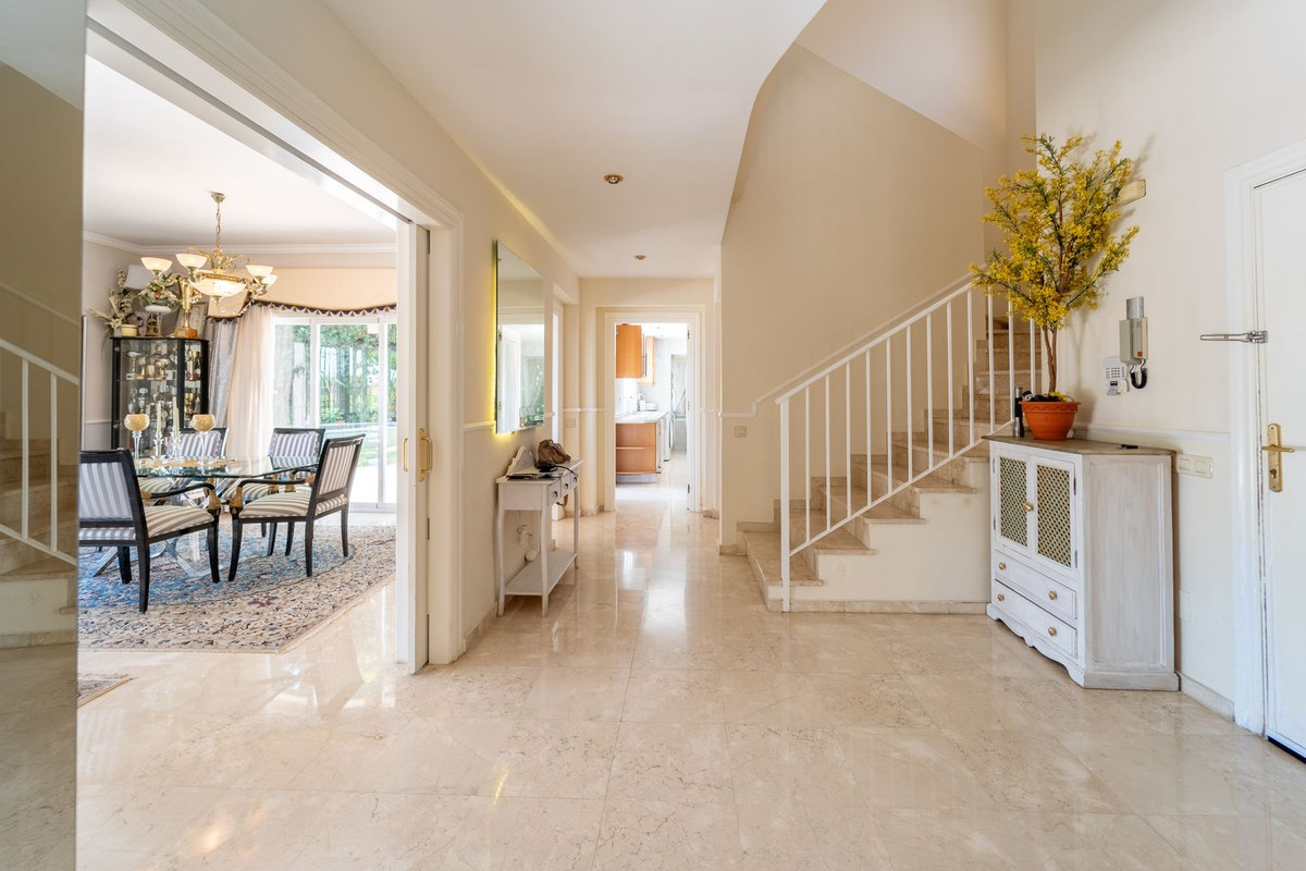 Villa for sale in Marbella