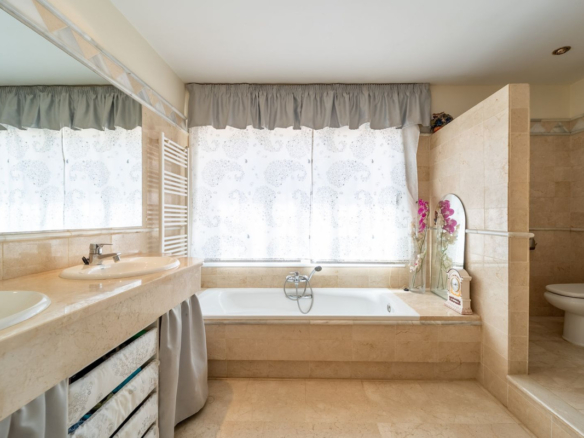 Villa for sale in Marbella