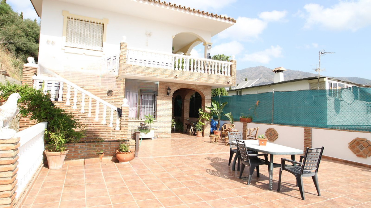 Villa for sale in Mijas