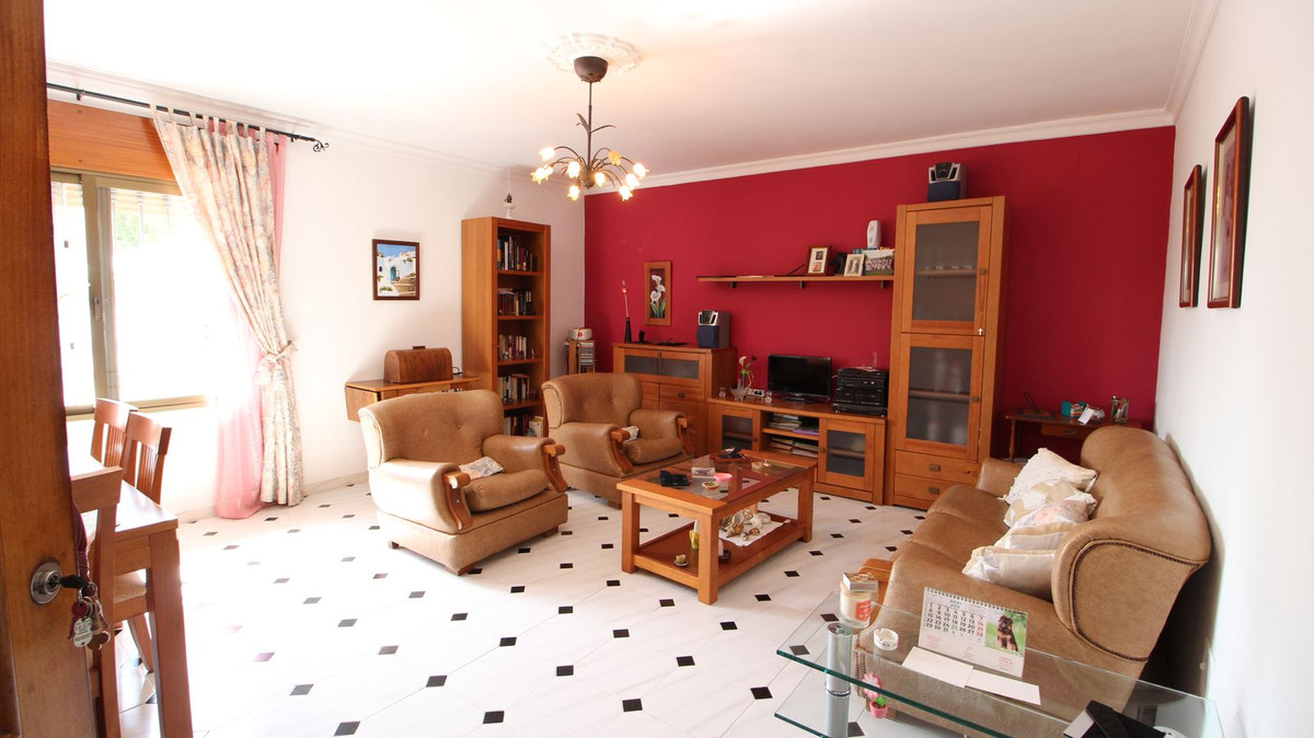 Villa for sale in Mijas