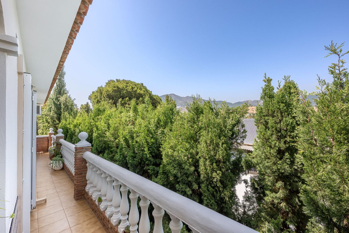 Villa for sale in Mijas