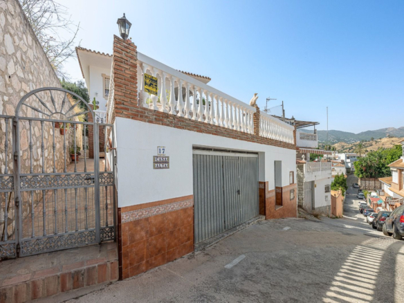 Villa for sale in Mijas