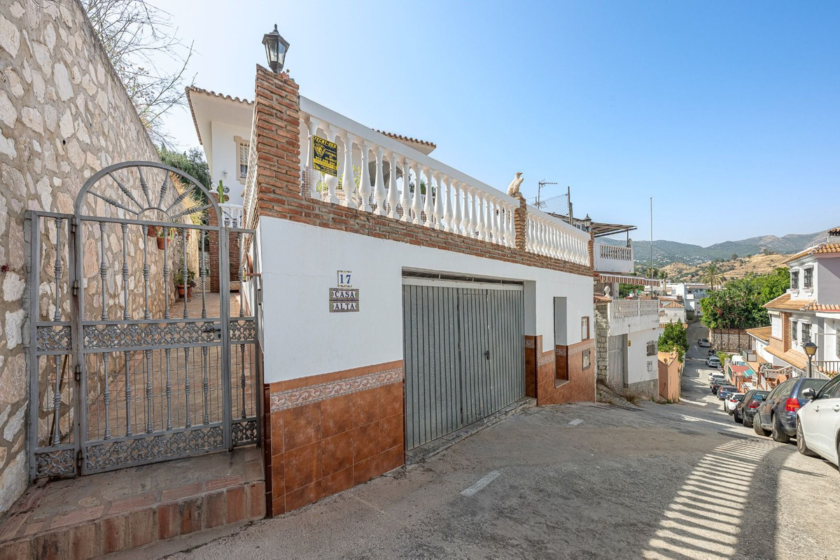 Villa for sale in Mijas