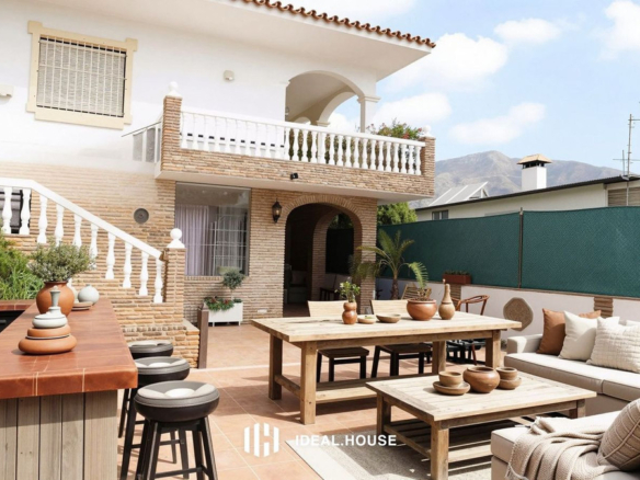 Villa for sale in Mijas