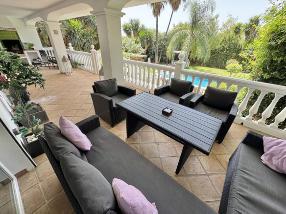 Villa for sale in Mijas