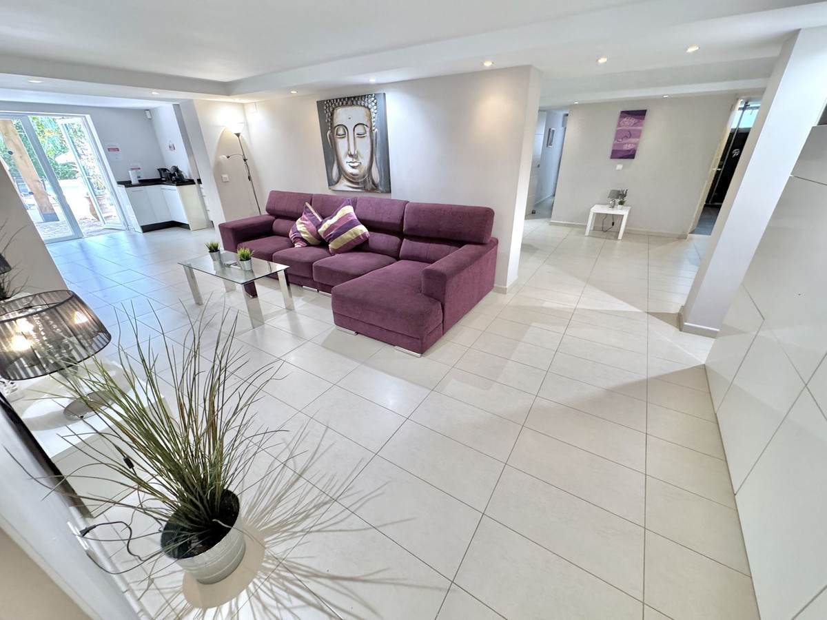 Villa for sale in Mijas