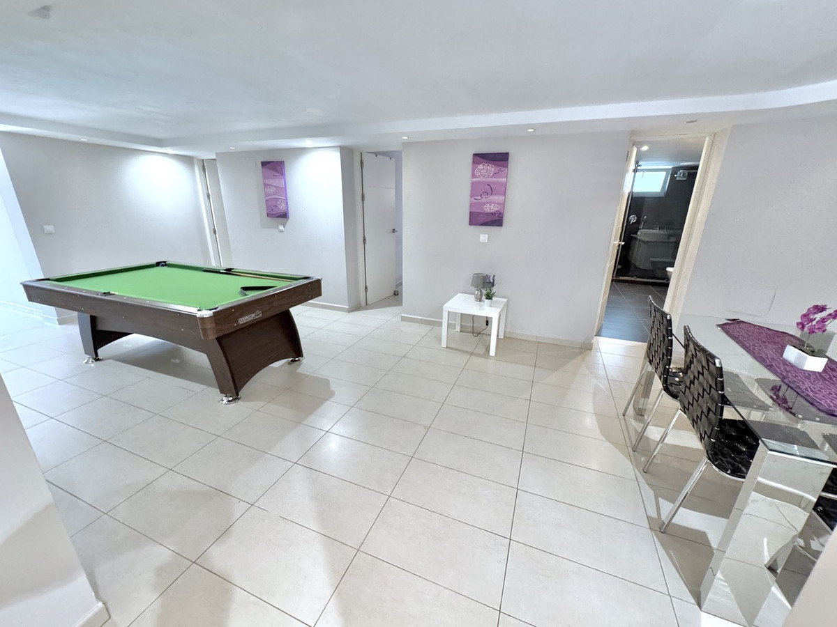 Villa for sale in Mijas