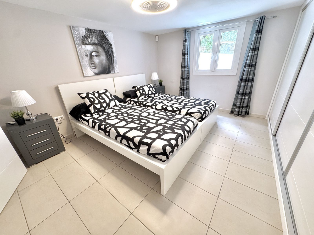 Villa for sale in Mijas