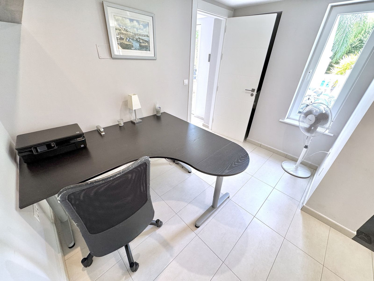 Villa for sale in Mijas