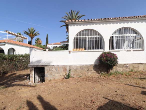 Villa for sale in Mijas