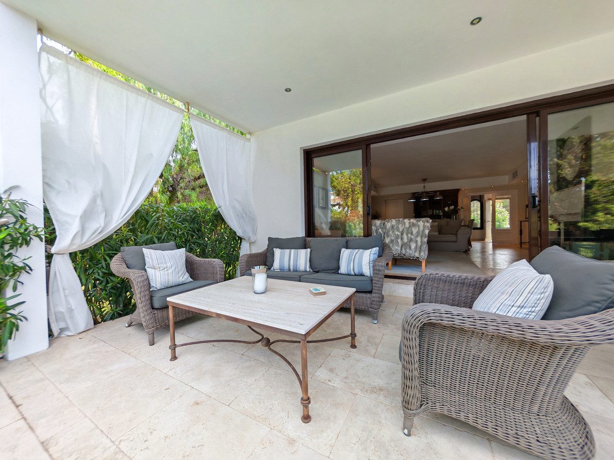 Villa for sale in Mijas