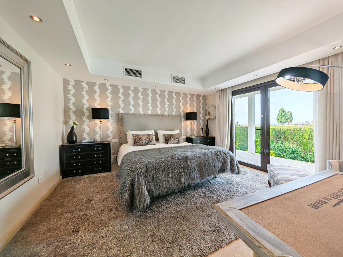 Villa for sale in Mijas