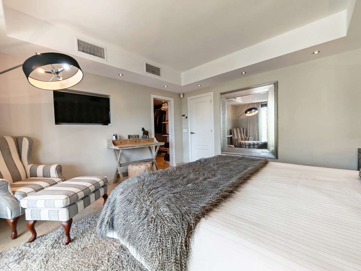 Villa for sale in Mijas