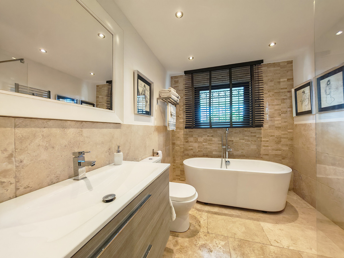 Villa for sale in Mijas