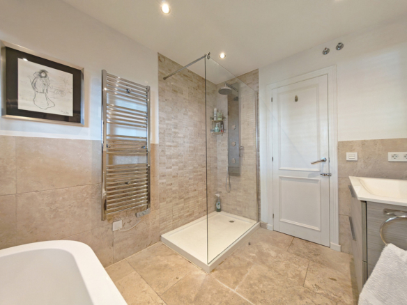 Villa for sale in Mijas