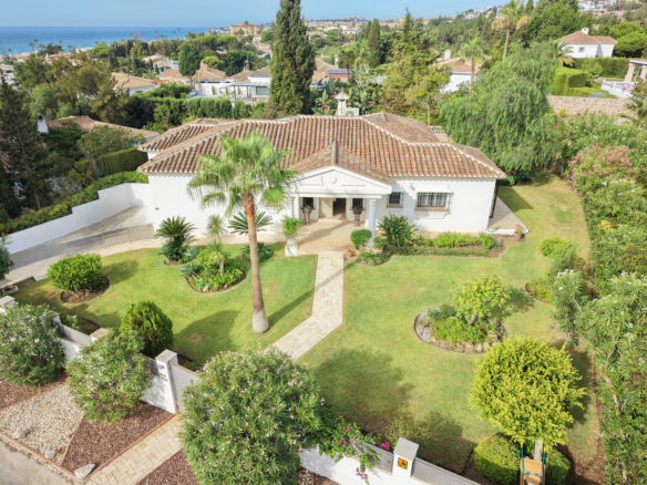 Villa for sale in Mijas