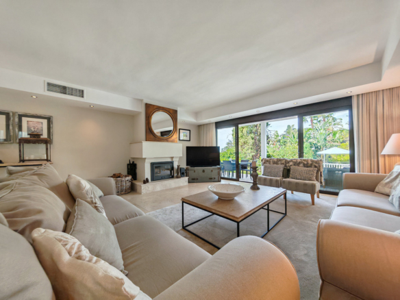 Villa for sale in Mijas