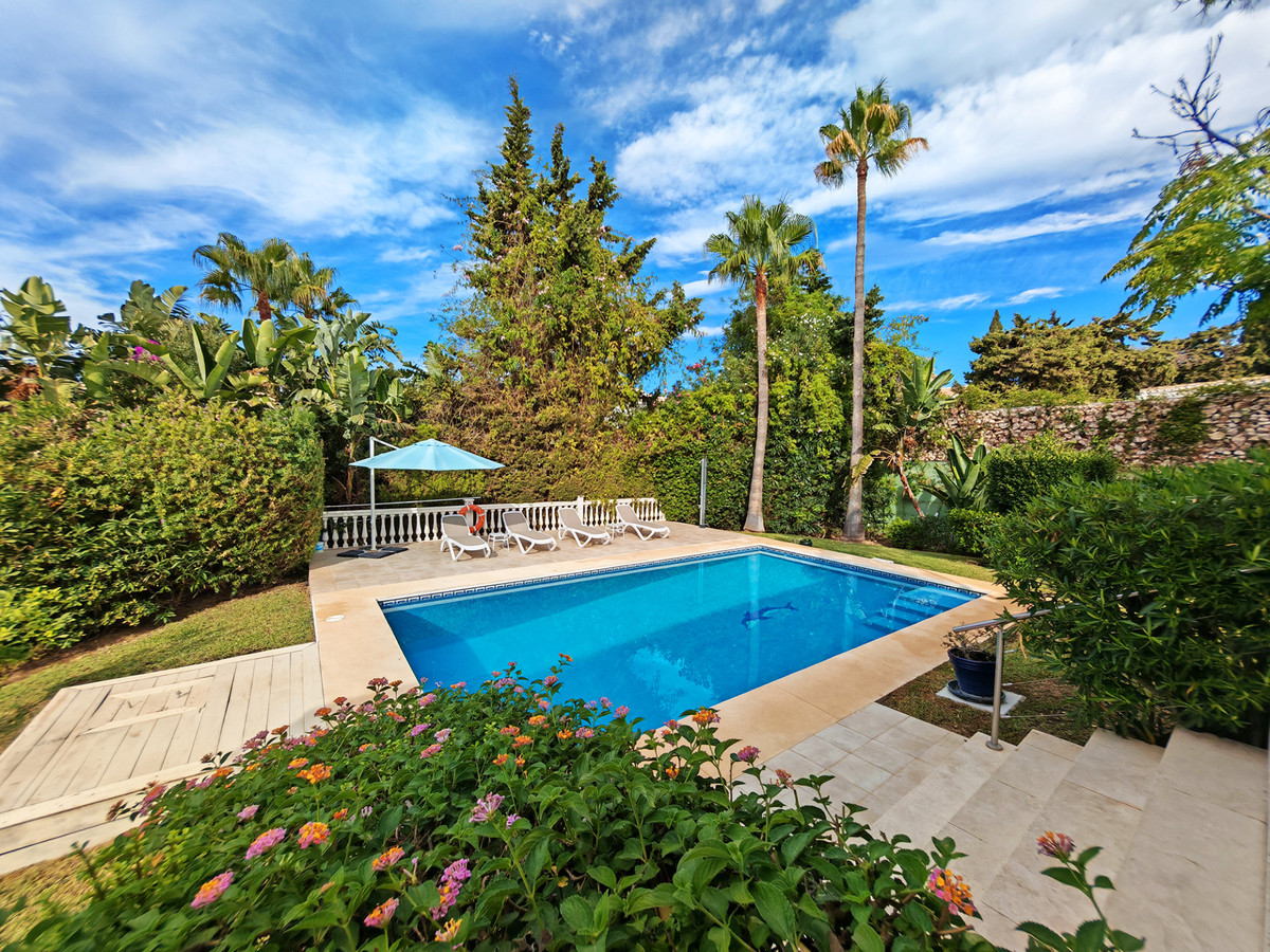 Villa for sale in Mijas