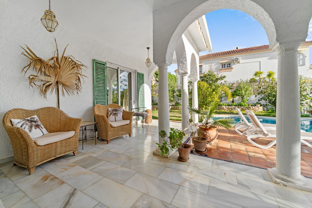 Villa for sale in Mijas