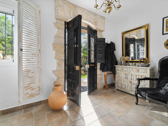 Villa for sale in Mijas